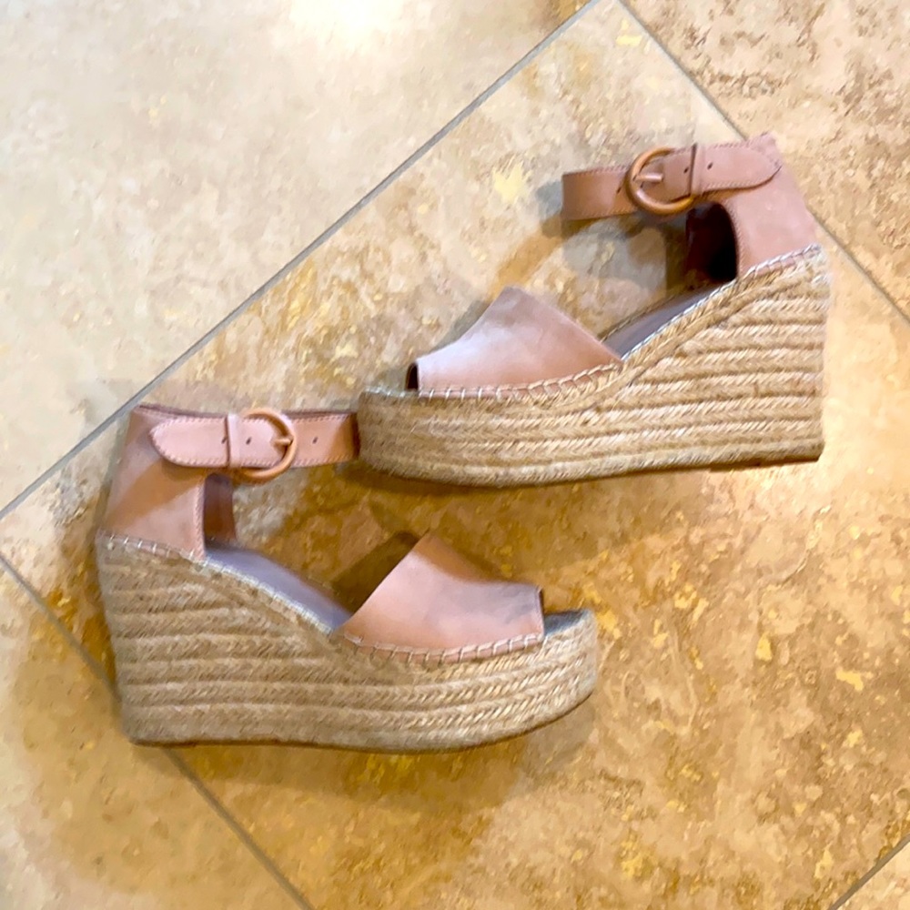 Marc Fisher Espadrilles Platform 5/2 in size 9